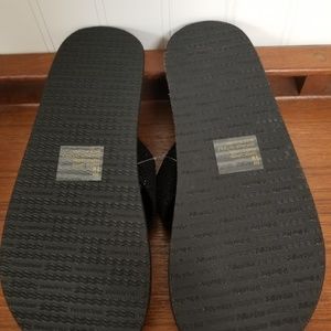 yellow box yoga mat flip flops